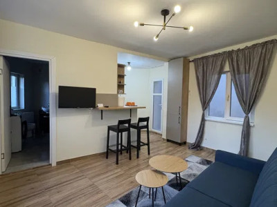 Casa 3 camere semidecomandat | Parcare | Platinia | Modernă | 200mp Teren