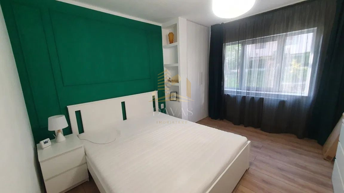 Apartament 3 camere semidecomandat | Între Lacuri 