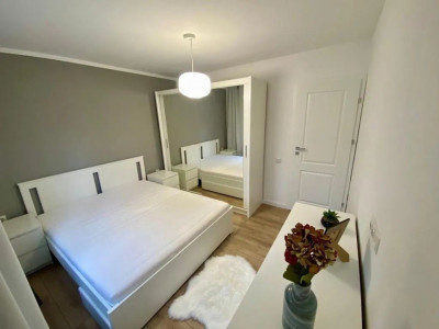 Apartament 3 camere semidecomandat | Între Lacuri 