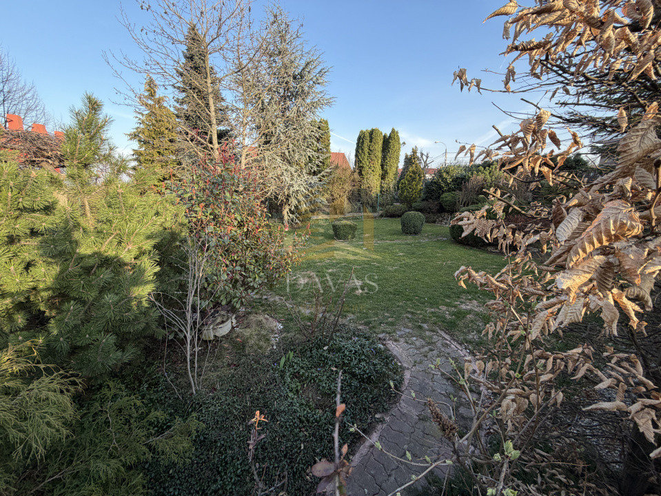 Casă individuala elegantă cu grădină superbă – perfectă pentru relaxare