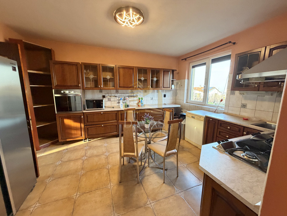 Casă individuala elegantă cu grădină superbă – perfectă pentru relaxare