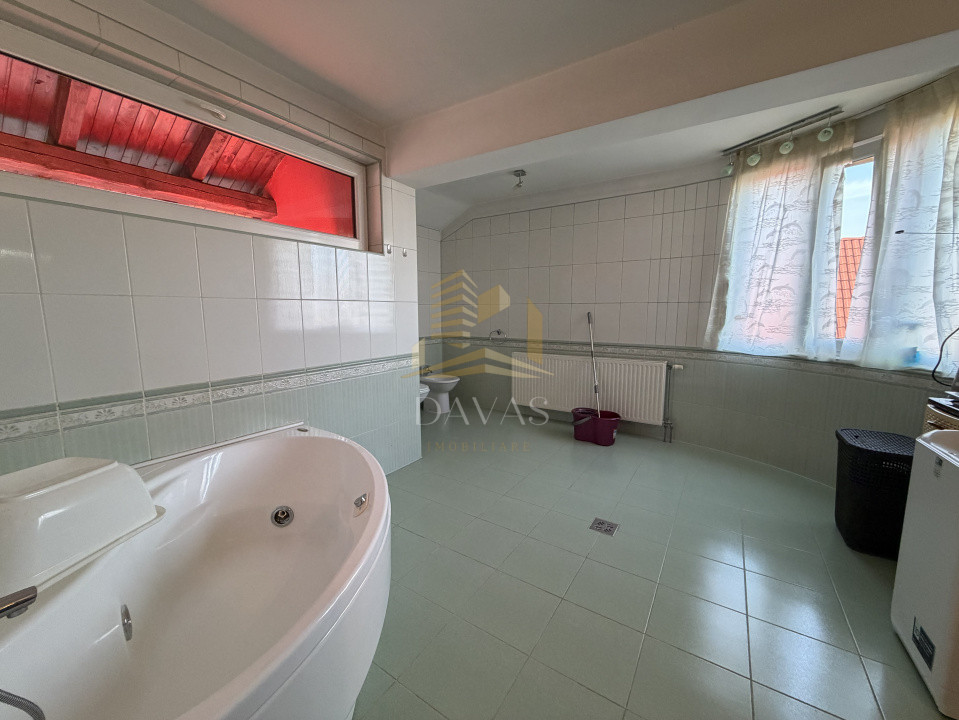 Casă individuala elegantă cu grădină superbă – perfectă pentru relaxare