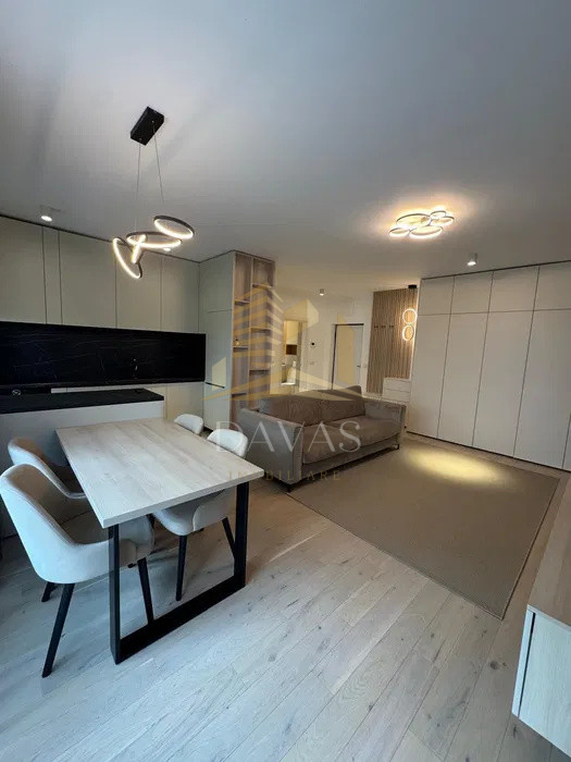 Apartament 2 camere semidecomandat |Grădină  77mp| Parcare inclusă| Record Park|