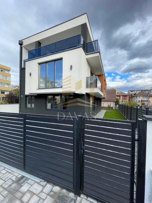 Vila individuală PREMIUM | 6 camere | 220mp utili | 300mp teren | Gheorgheni 