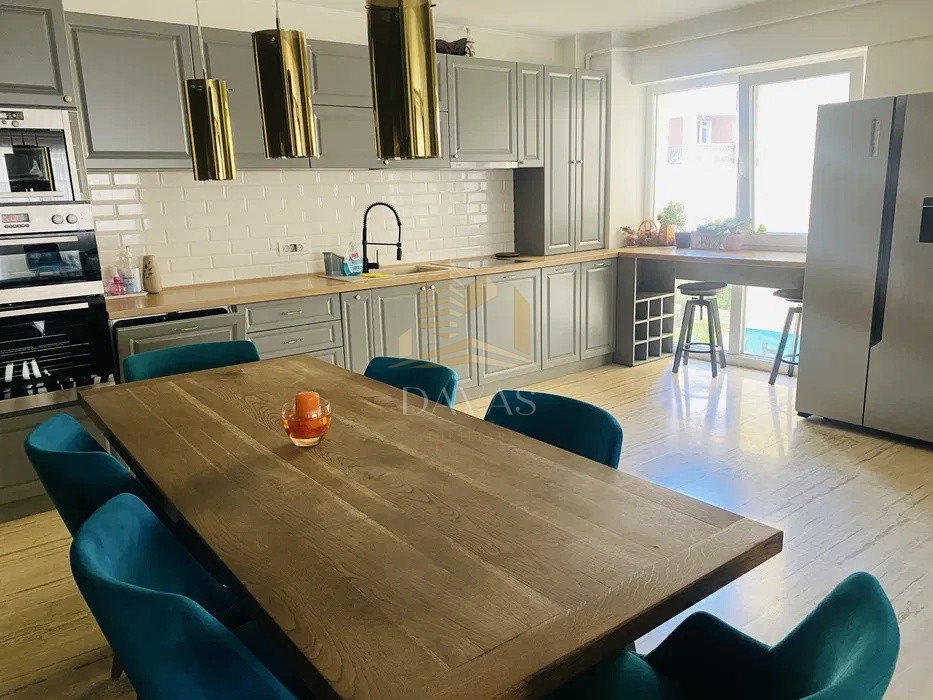 Apartament 4 camere semidecomandat 125 mp | Borhanci | 3 parcări incluse in preț