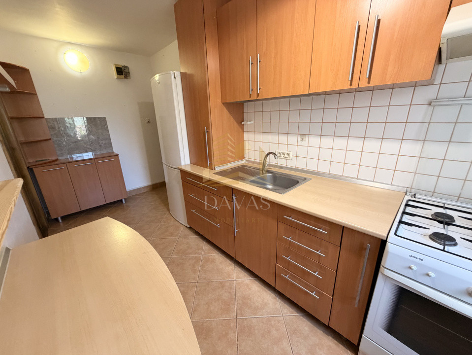 Apartament cu 2 camere semidecomandat | Grigorescu | etajul 1 | zona retrasa