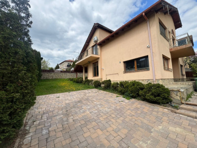 Vila de închiriat | 220mp utili | 300mp teren | Jacuzzi | Buna Ziua | 5 camere