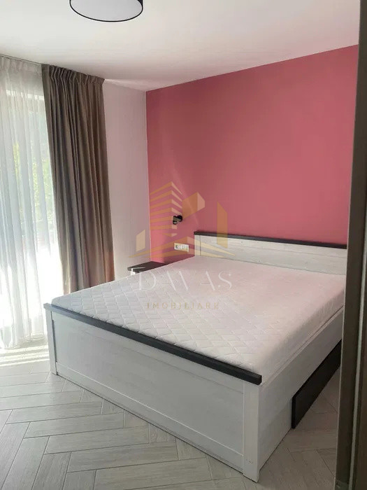 Apartament 3 camere semidecomandat + Parcare subterana inclusa in preț | Europa