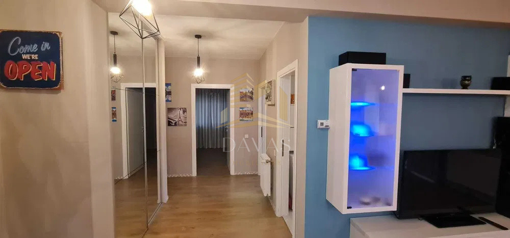 Apartament 3 camere semidecomandat + Parcare subterana inclusa in preț|Buna Ziua