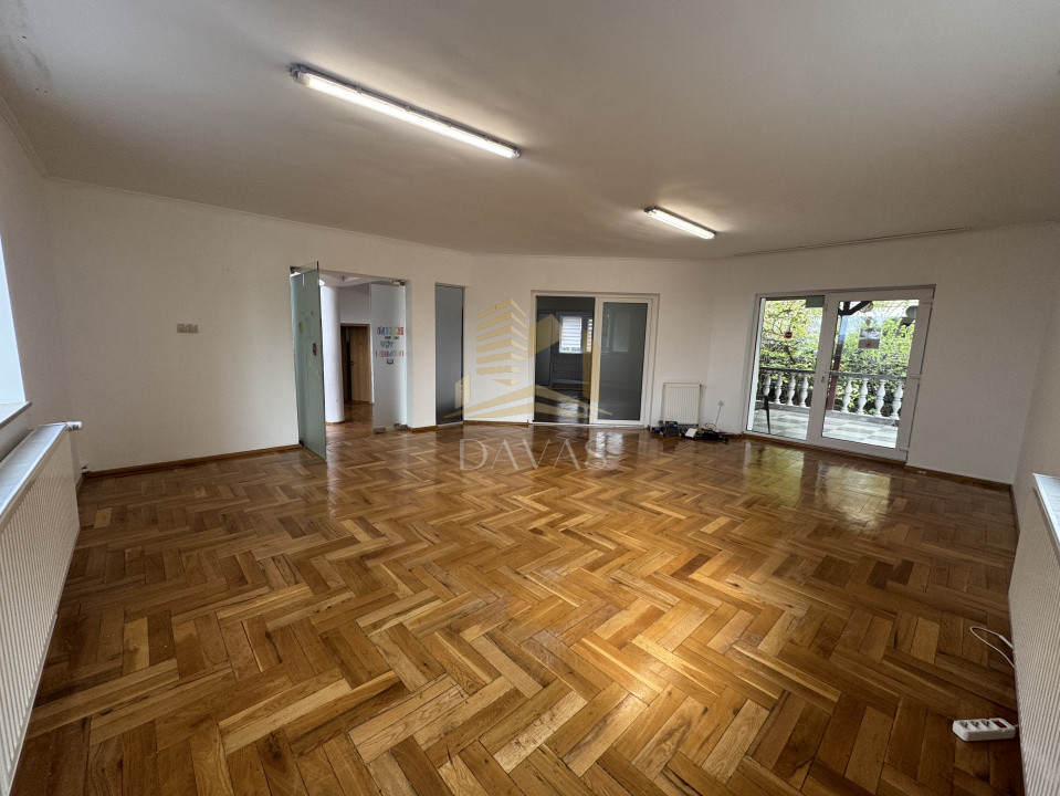 Casă individuală 11 camere 600mp utili | 1.500mp teren | Bună ziua 