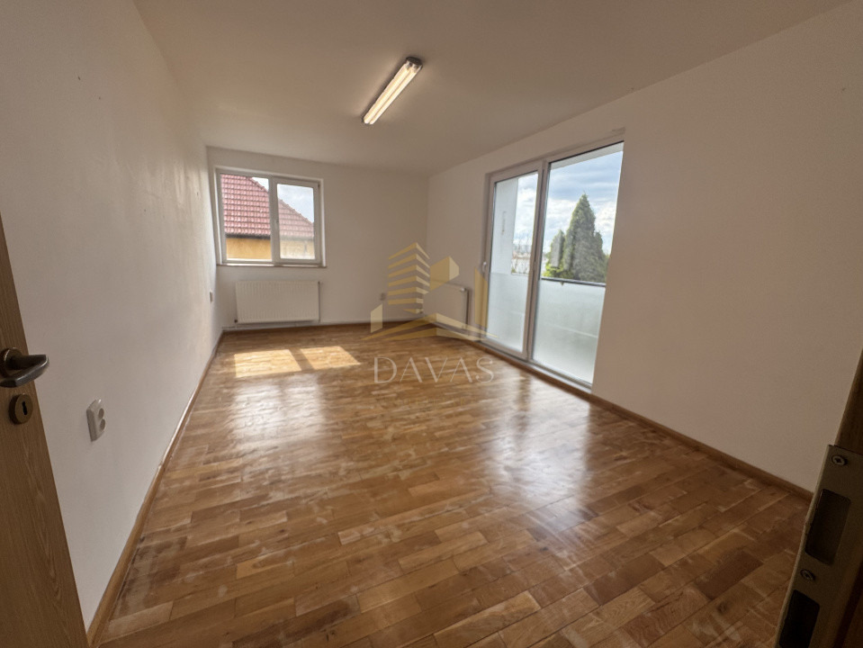 Casă individuală 11 camere 600mp utili | 1.500mp teren | Bună ziua 