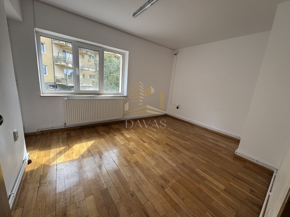 Casă individuală 11 camere 600mp utili | 1.500mp teren | Bună ziua 