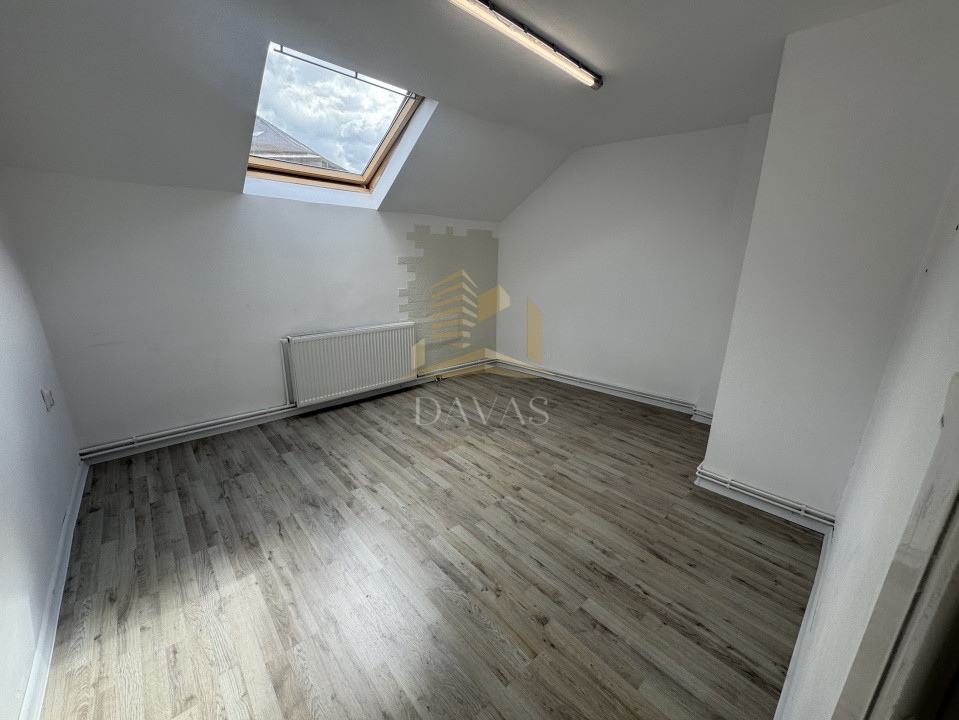 Casă individuală 11 camere 600mp utili | 1.500mp teren | Bună ziua 