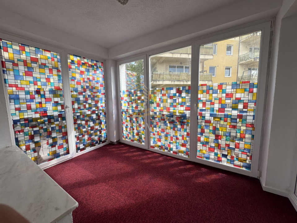 Casă individuală 11 camere 600mp utili | 1.500mp teren | Bună ziua 