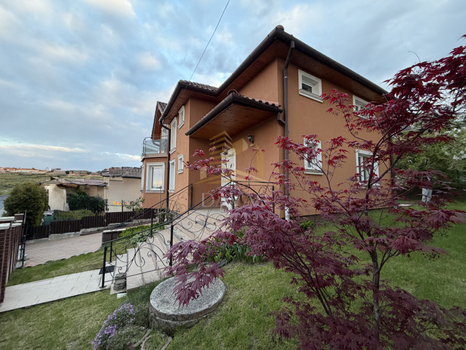 Casa inidividuala - zona Campului | Panouri fotovoltaice | liniște