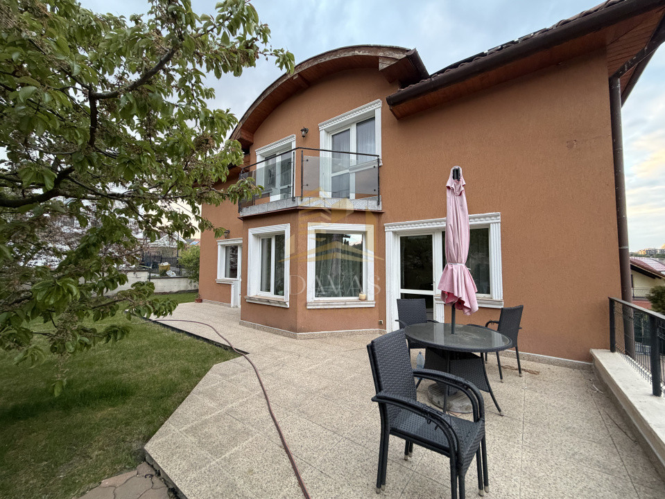 Casa inidividuala - zona Campului | Panouri fotovoltaice | liniște