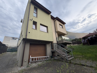 Casa individuala de inchiriat | Gruia | Birouri sau locuinta