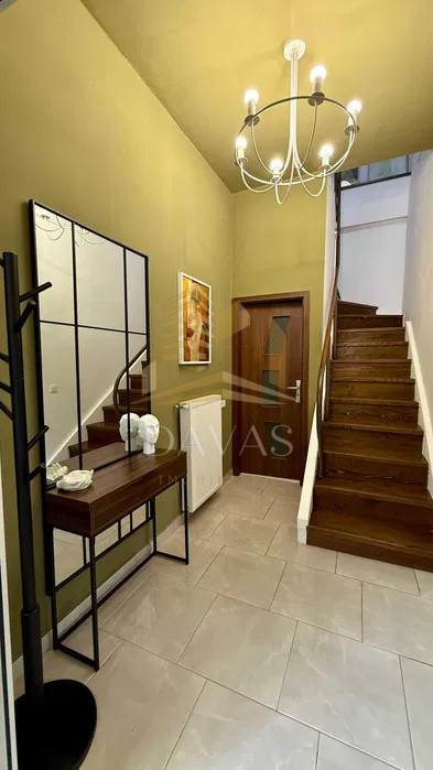 Apartament 3 camere semidecomandat | Central | Modern | 90mp | Terasa