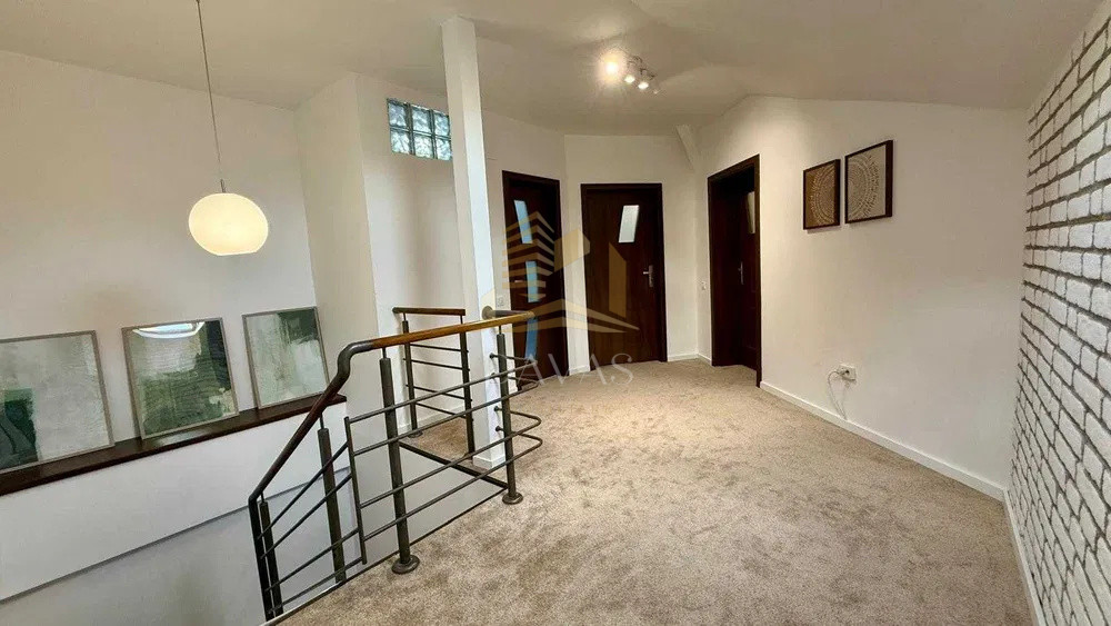 Apartament 3 camere semidecomandat | Central | Modern | 90mp | Terasa