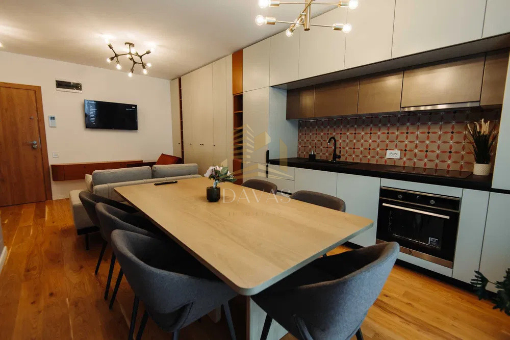 Apartament 2 camere semidecomandat + Parcare subterana inclusă  | Zorilor