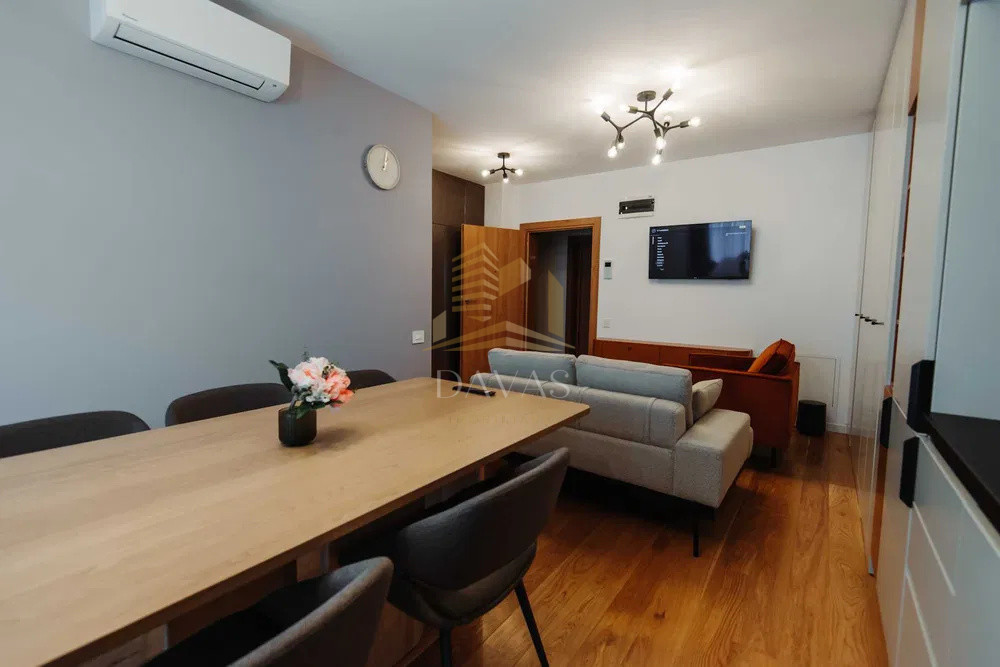 Apartament 2 camere semidecomandat + Parcare subterana inclusă  | Zorilor