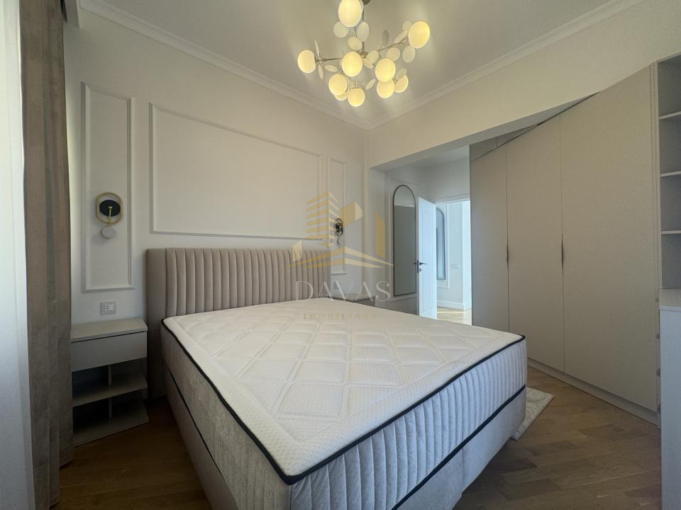 Apartament 3 camere semidecomandat | Parcare inclusă in preț | Andrei Mureșanu