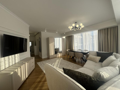 Apartament 3 camere semidecomandat | Parcare inclusă in preț | Andrei Mureșanu
