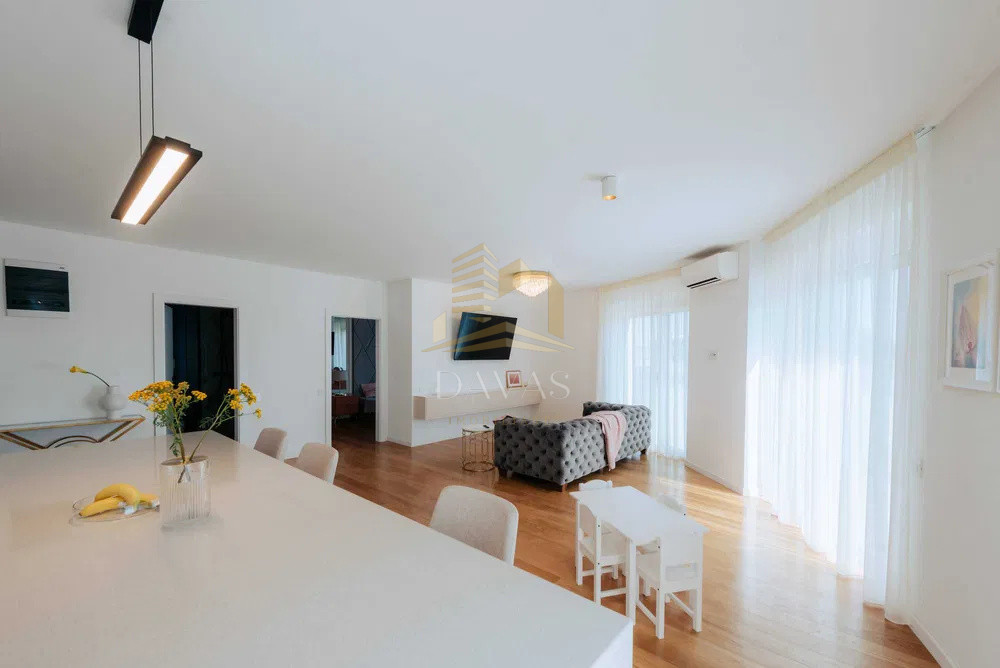 Apartament de lux 4 camere semidecomandat | 2 parcari subteran incluse | Zorilor