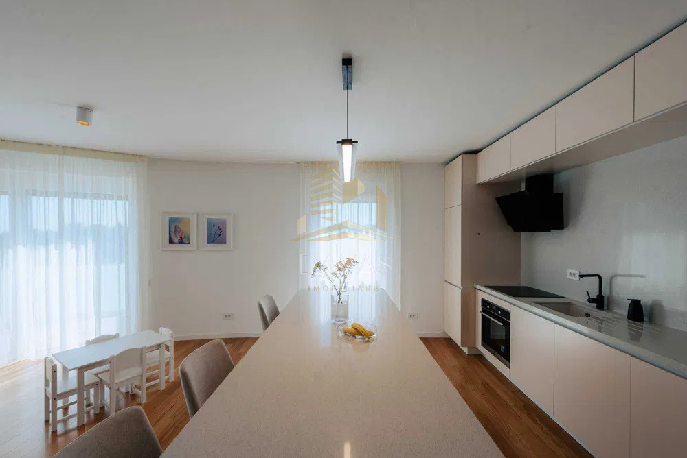 Apartament de lux 4 camere semidecomandat | 2 parcari subteran incluse | Zorilor
