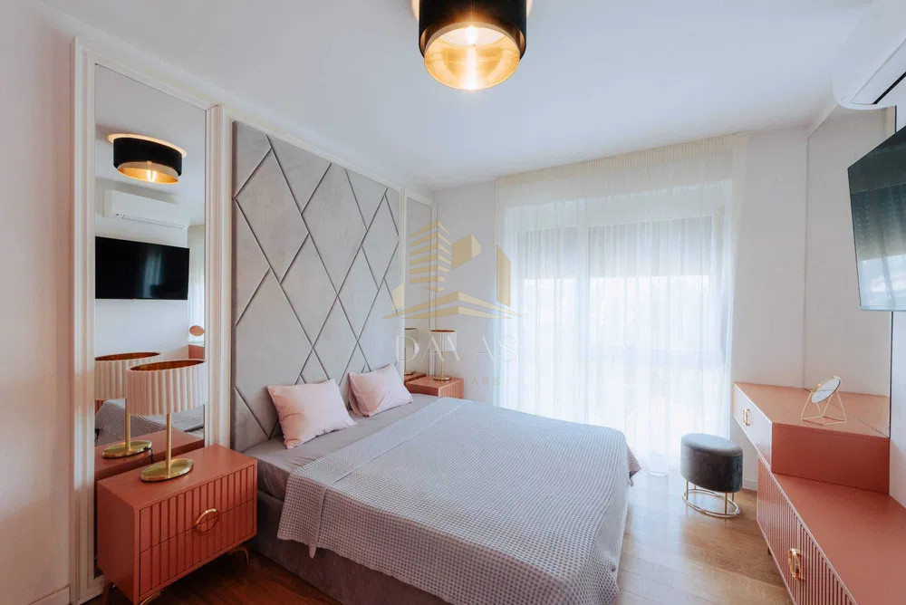 Apartament de lux 4 camere semidecomandat | 2 parcari subteran incluse | Zorilor
