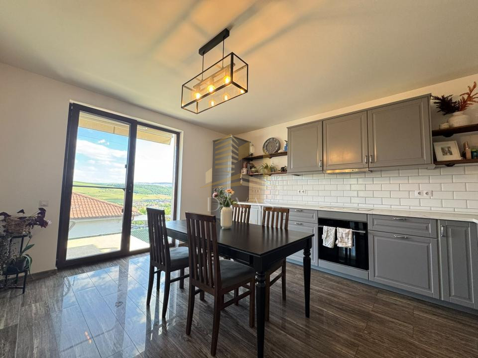 Casa individuală 4 camere | Modernă | Priveliște|Curte | Dezmir|2 locuri Parcare