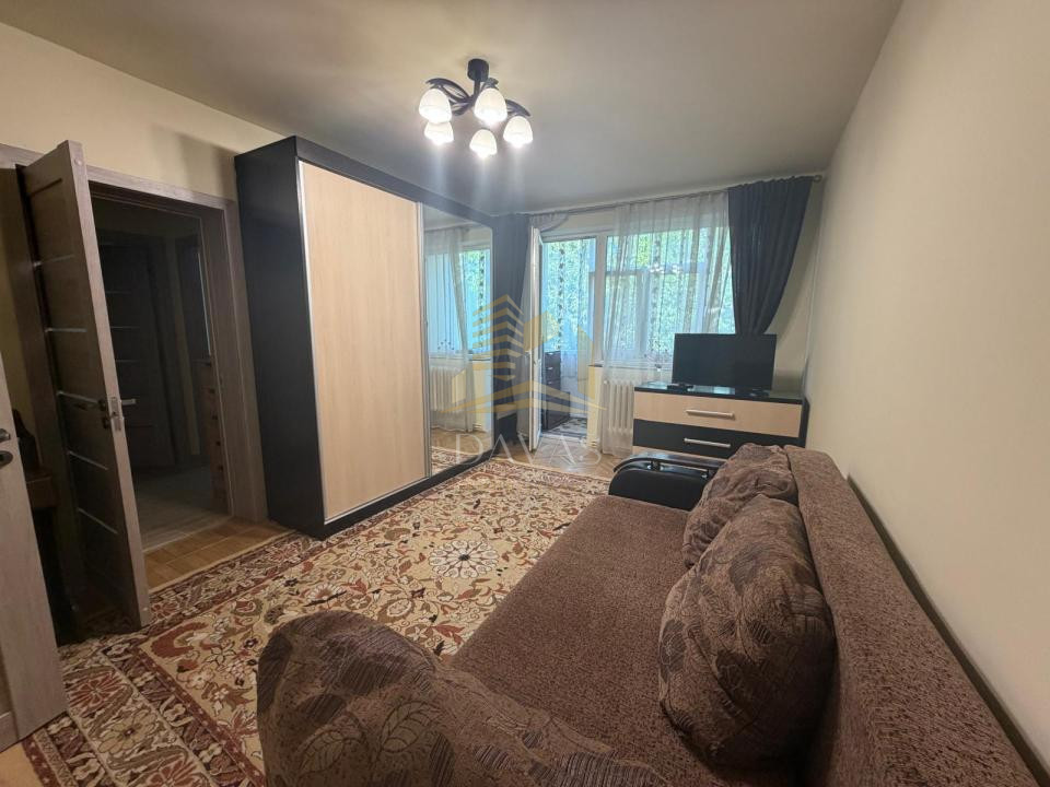 Apartament de 3 camere | Decomandat | Prima inchiriere