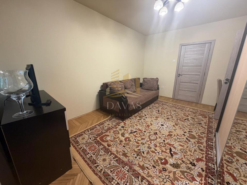 Apartament de 3 camere | Decomandat | Prima inchiriere