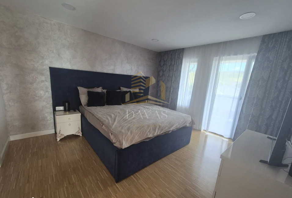 Casa individuală de vânzare | 4 camere | Dâmbul Rotund | Terasa amenajată 