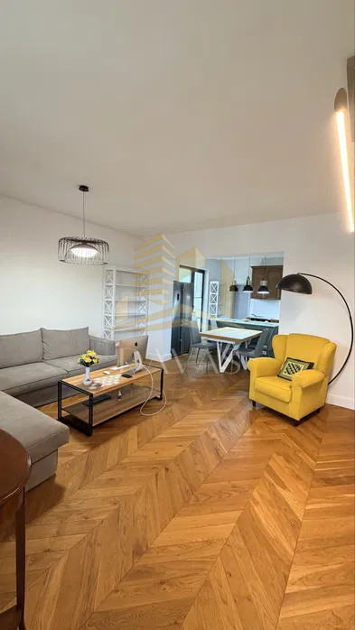 Apartament ultrafinisat de lux  4 camere | Centru | Garaj inclus in preț