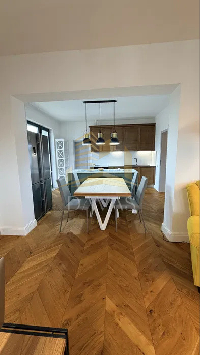 Apartament ultrafinisat de lux  4 camere | Centru | Garaj inclus in preț