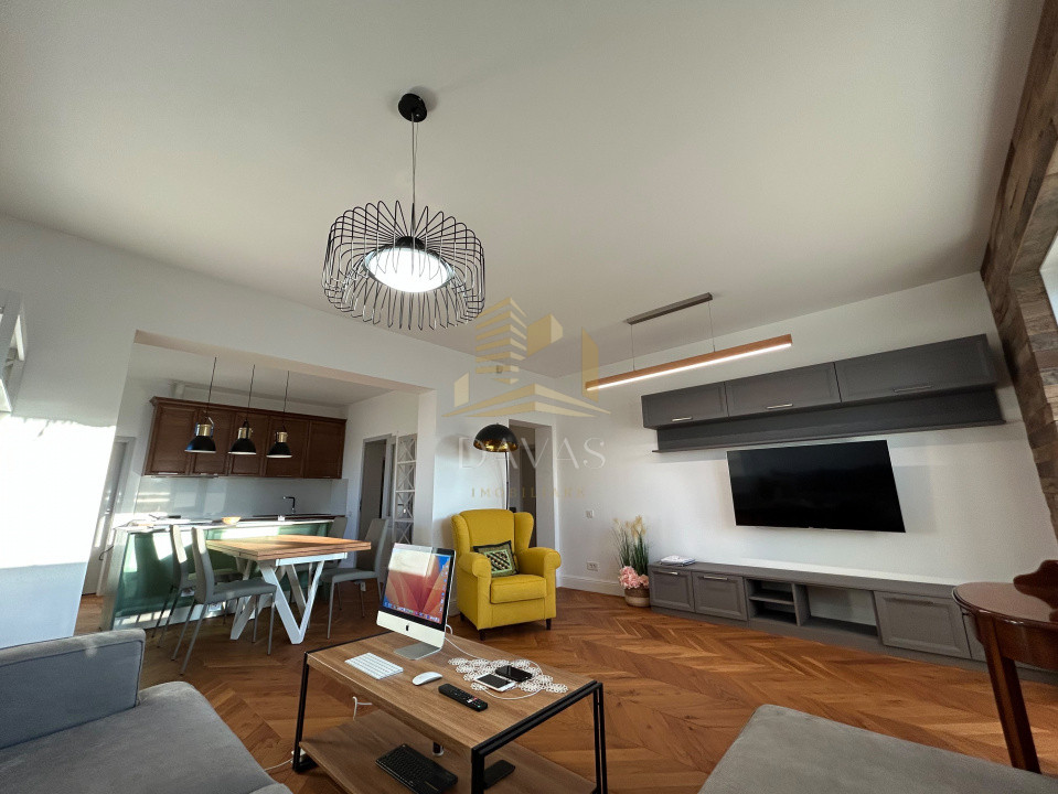 Apartament ultrafinisat de lux  4 camere | Centru | Garaj inclus in preț