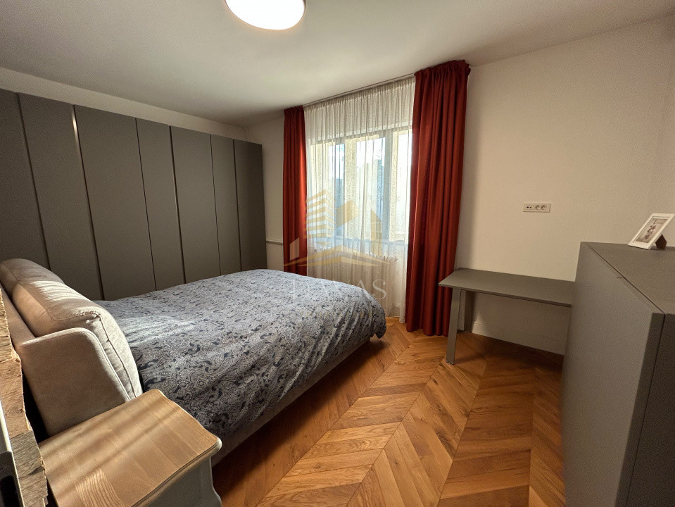 Apartament ultrafinisat de lux  4 camere | Centru | Garaj inclus in preț
