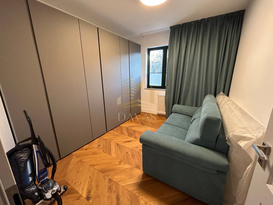 Apartament ultrafinisat de lux  4 camere | Centru | Garaj inclus in preț