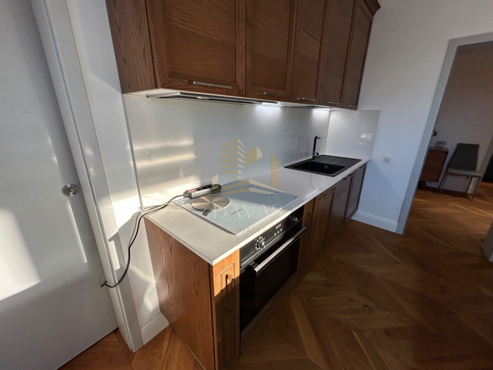 Apartament ultrafinisat de lux  4 camere | Centru | Garaj inclus in preț