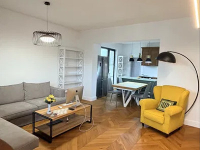 Apartament ultrafinisat de lux  4 camere | Centru | Garaj inclus in preț