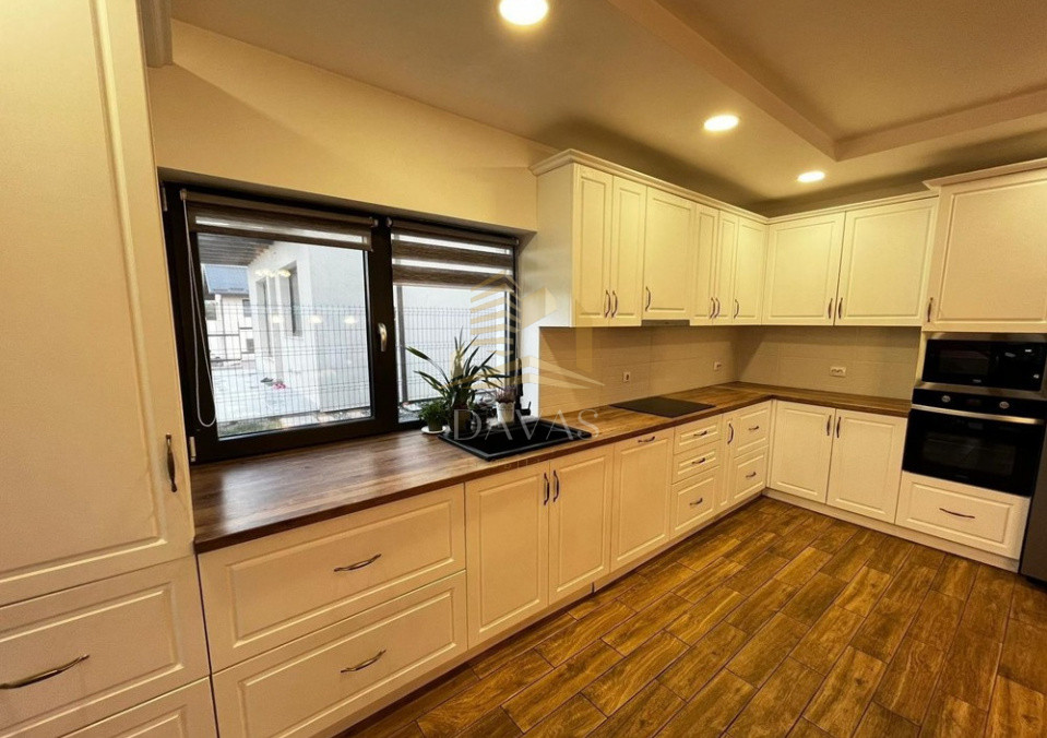 Vila la cheie de vânzare | 5 camere | 249mp utili | 640mp teren | DEZMIR