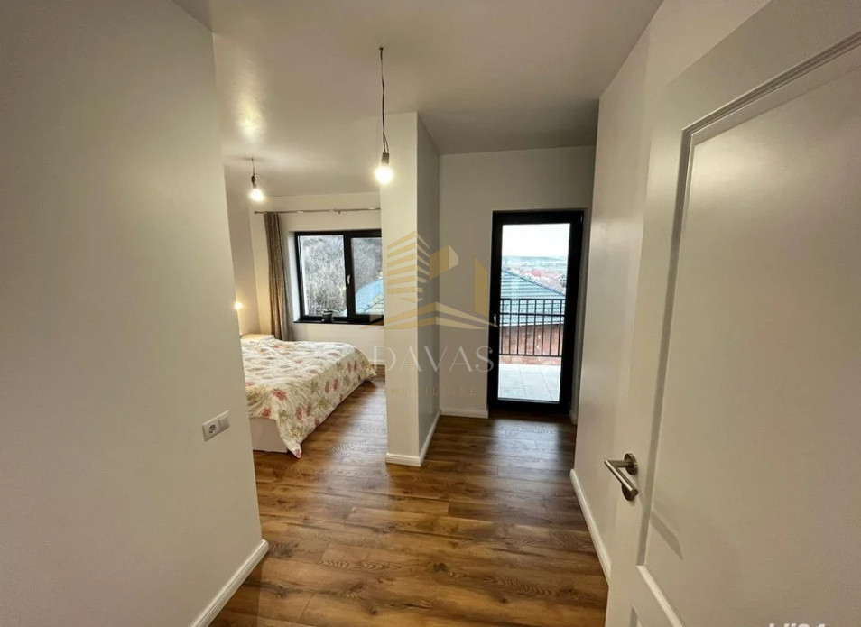 Vila la cheie de vânzare | 5 camere | 249mp utili | 640mp teren | DEZMIR