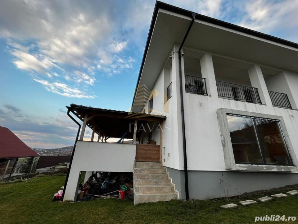 Vila la cheie de vânzare | 5 camere | 249mp utili | 640mp teren | DEZMIR