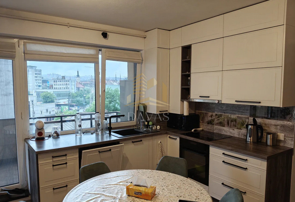 Apartament 3 camere semidecomandat | Parcare inclusă in preț | Semicentral