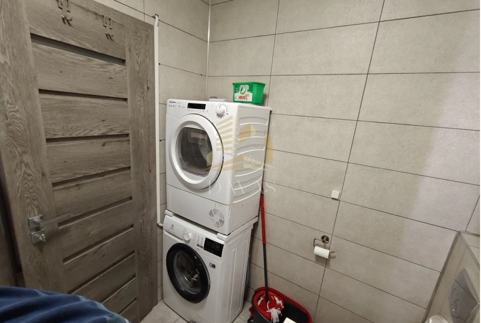 Apartament 3 camere semidecomandat | Parcare inclusă in preț | Semicentral