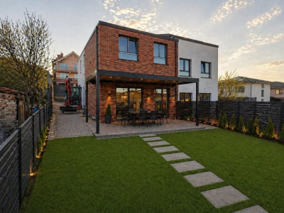 Casa cuplată de vânzare | Dezmir | 180mp utili | Teren 300mp