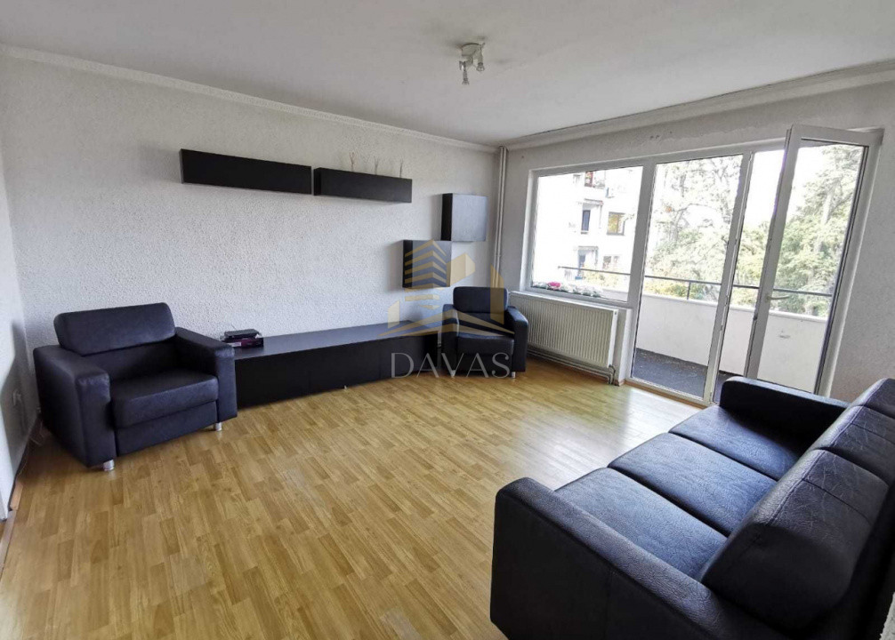 Apartament 3 camere decomandate de inchiriat | Centru | Parcare dubla inclusa