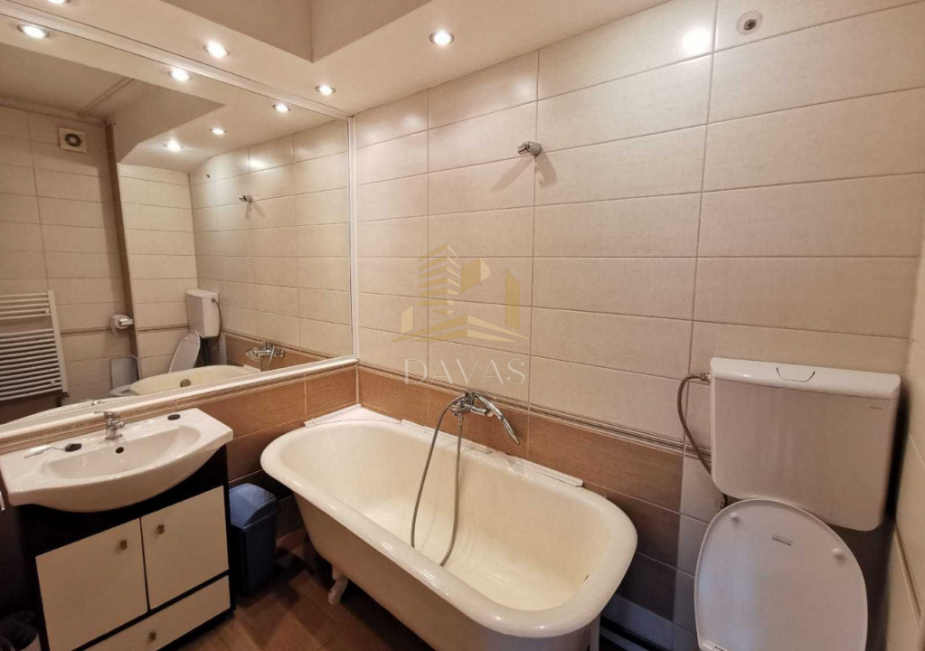 Apartament 3 camere decomandate de inchiriat | Centru | Parcare dubla inclusa