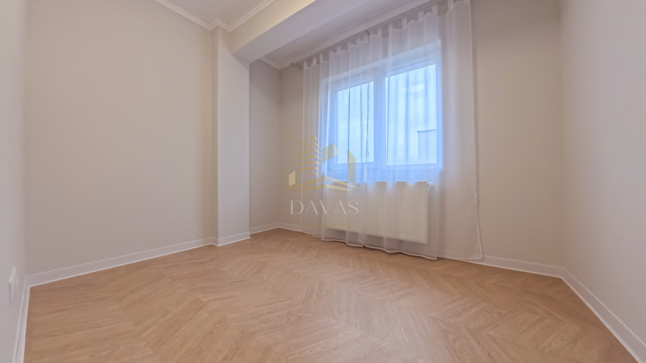 Apartament de 3 camere, compartimentare semidecomandata | Floresti 